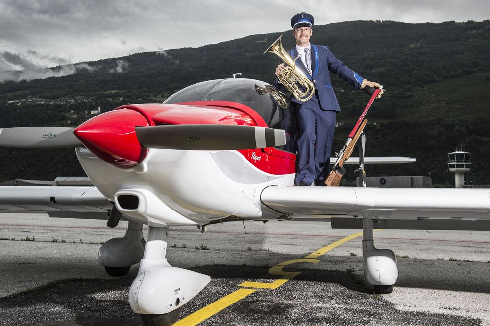 André Délitroz de l'Union de Vétroz est à la fois passionné de fanfare, d'aviation, de tir sportif et d'arts martiaux, des disciplines qu'il pratique avec assiduité