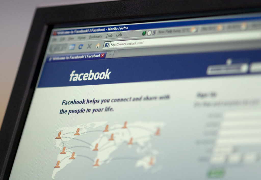 Les enquêteurs ont notamment dénoncé auprès de Facebook cent commentaires racistes trouvés sur le réseau social numéro un et seulement neuf ont été éliminés. 