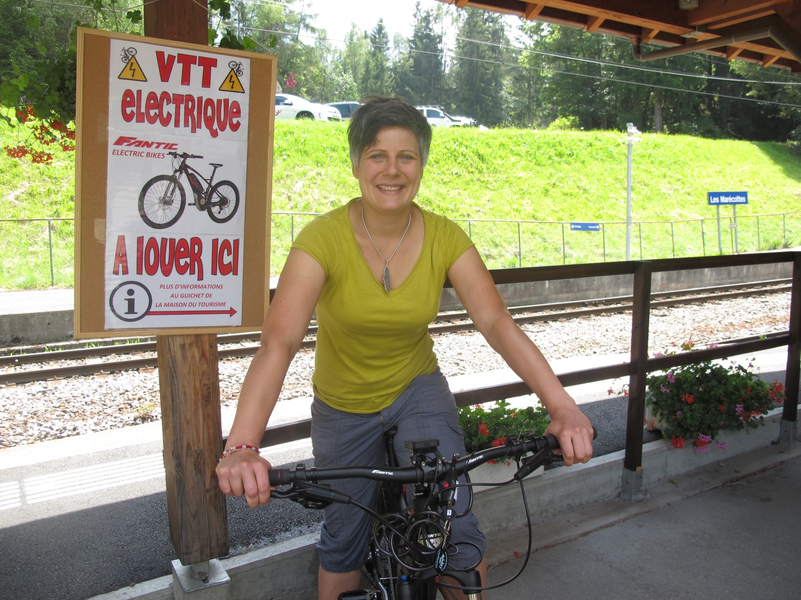 L'office du tourisme des Marécottes propose des VTT électriques.