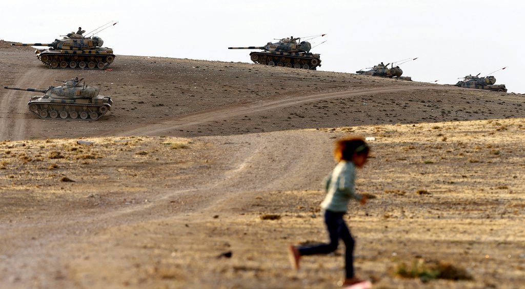 Les forces turques mènent des opérations terrestres et aériennes en Syrie.