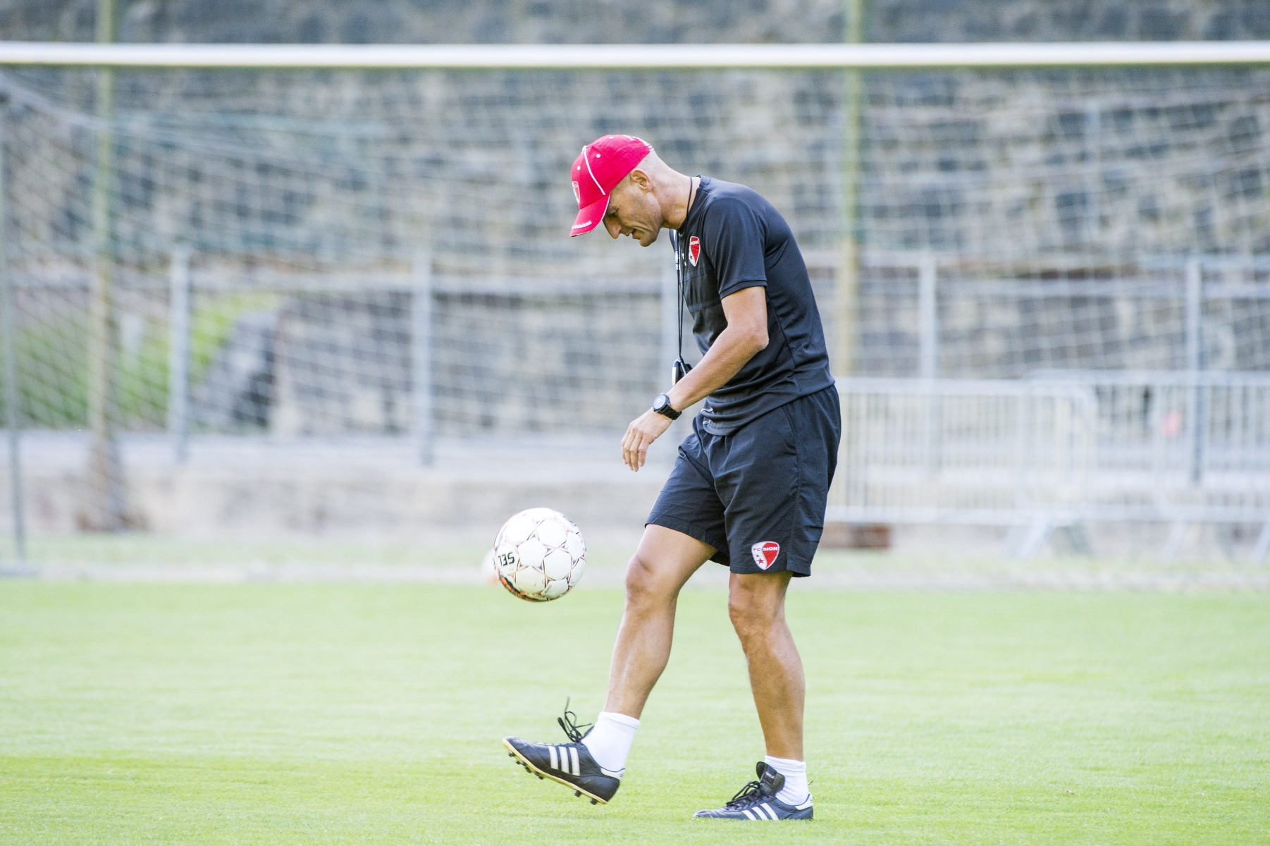 Martigny, le 23 ao˚t 2016



Premier entrainement de Peter Zeidler, entraineur du FC Sion.



Sacha Bittel/Le Nouvelliste