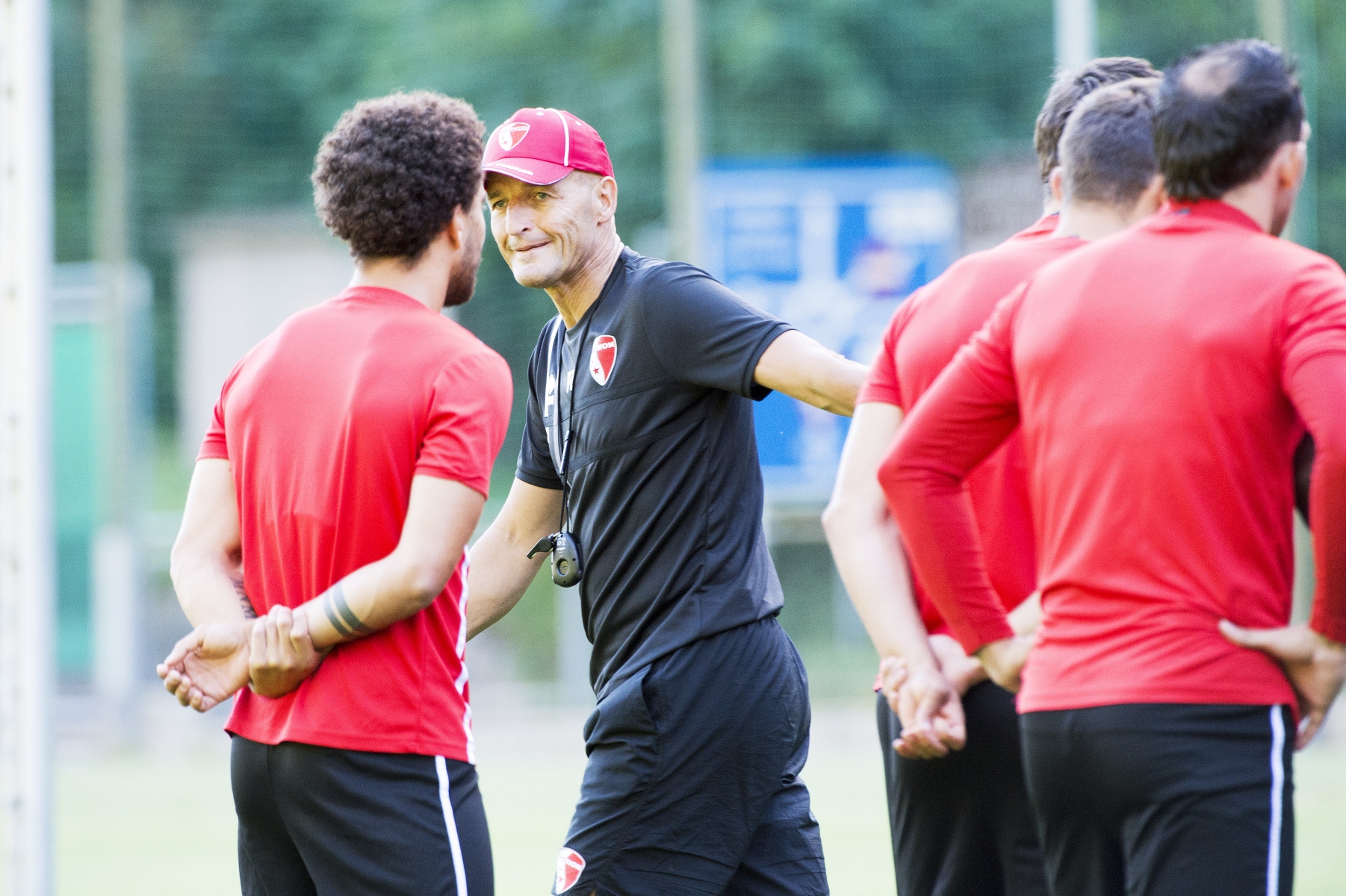 Martigny, le 23 ao˚t 2016



Premier entrainement de Peter Zeidler, entraineur du FC Sion.



Sacha Bittel/Le Nouvelliste