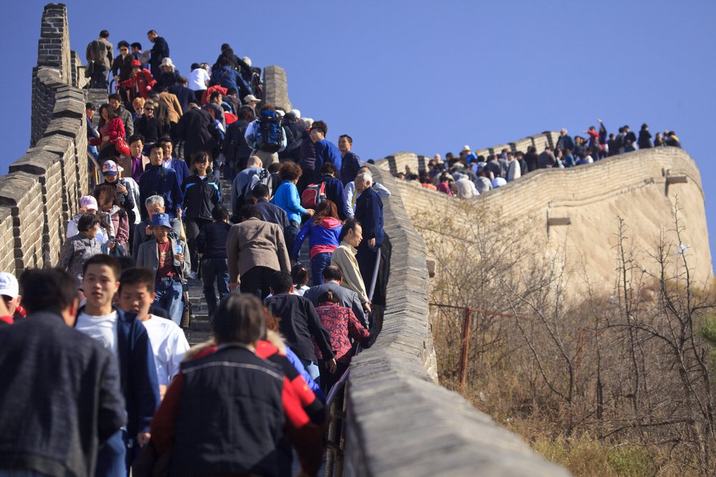 Lors des pics de fréquentation, plusieurs dizaines de milliers de visiteurs se pressent sur le mur (archives).