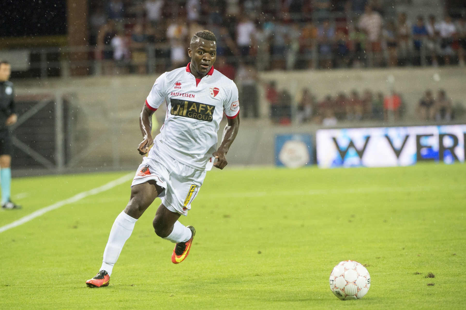 Freddy Mveng ne pourra pas jouer contre le FK Süduva jeudi soir.