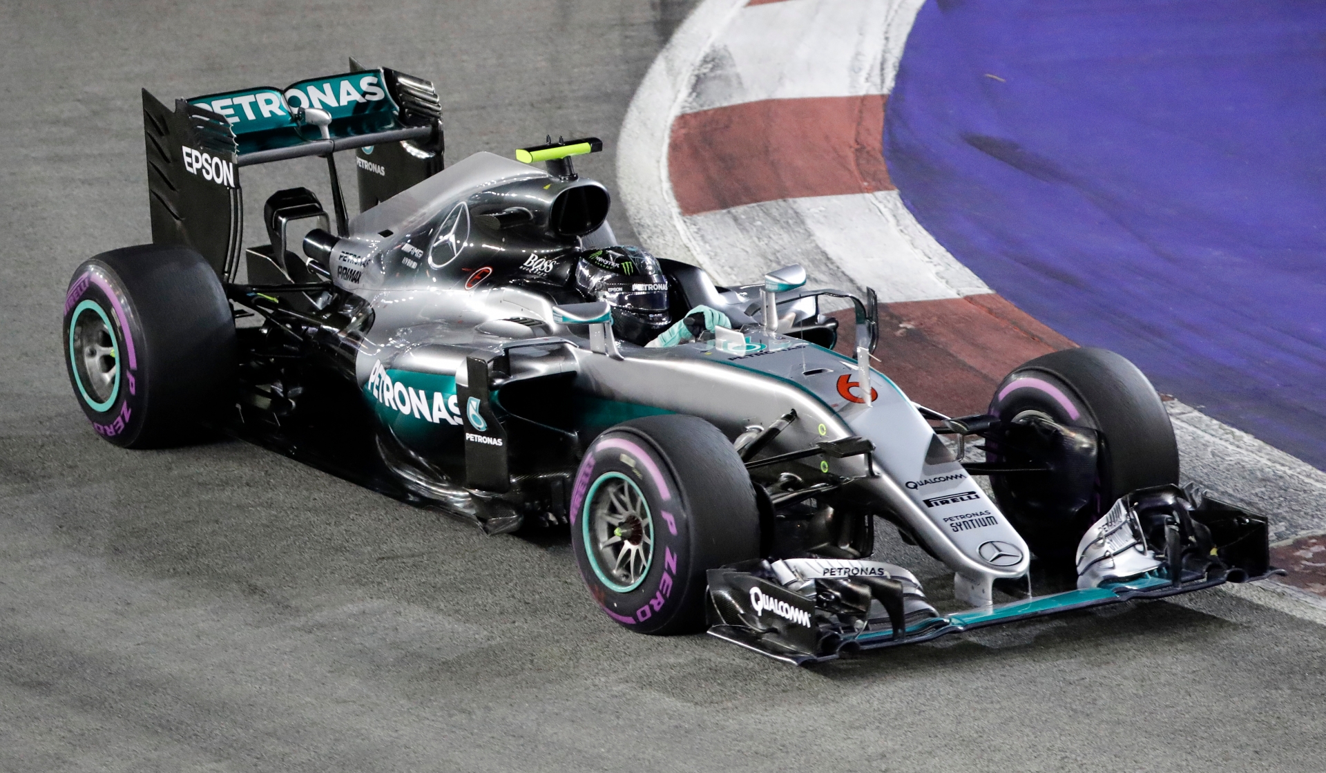Mercedes driver Nico Rosberg of Germany steers his car during the Singapore Formula One Grand Prix on the Marina Bay City Circuit Singapore, Sunday, Sept. 18, 2016. (AP Photo/Wong Maye-E) Singapore F1 GP Auto Racing