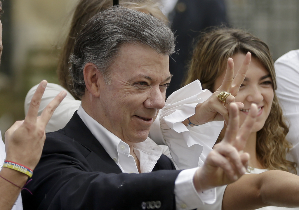 Le président Juan Manuel Santos a reçu le prix Nobel de la paix.