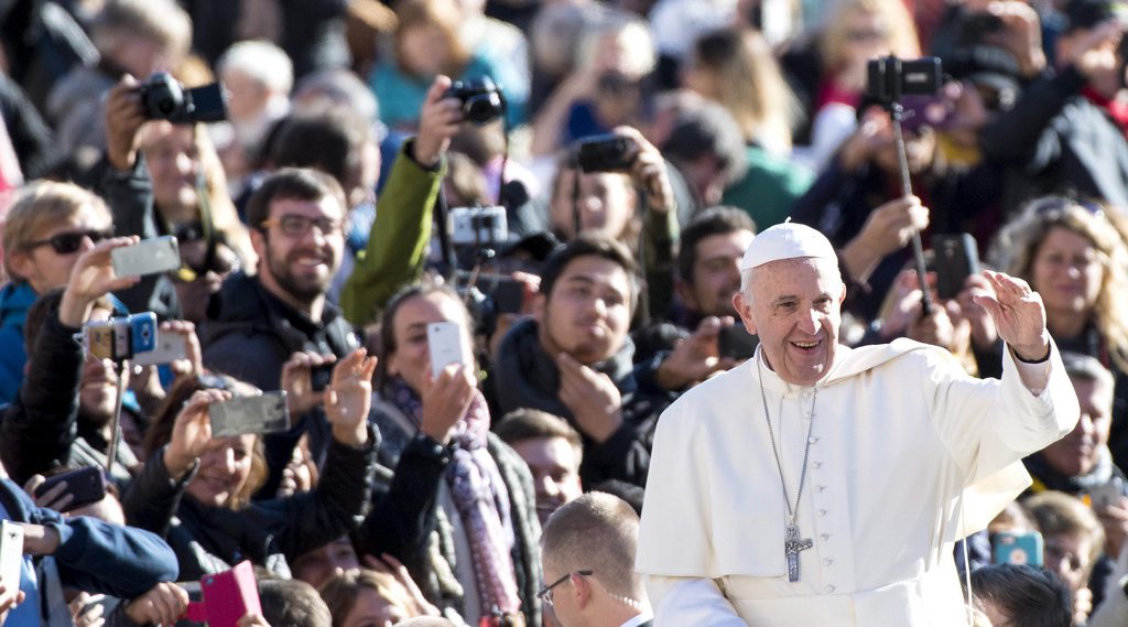 Le pape s'est exprimé devant des milliers de fidèles réunis sur la place Saint-Pierre pour son audience hebdomadaire.
