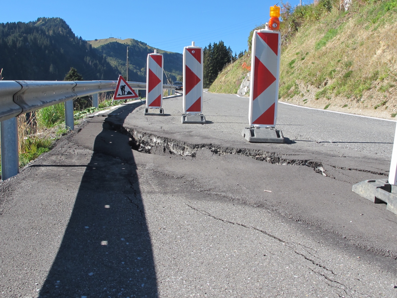 Le Canton du Valais veut prendre soin d'un réseau routier malmené ces dernières années.