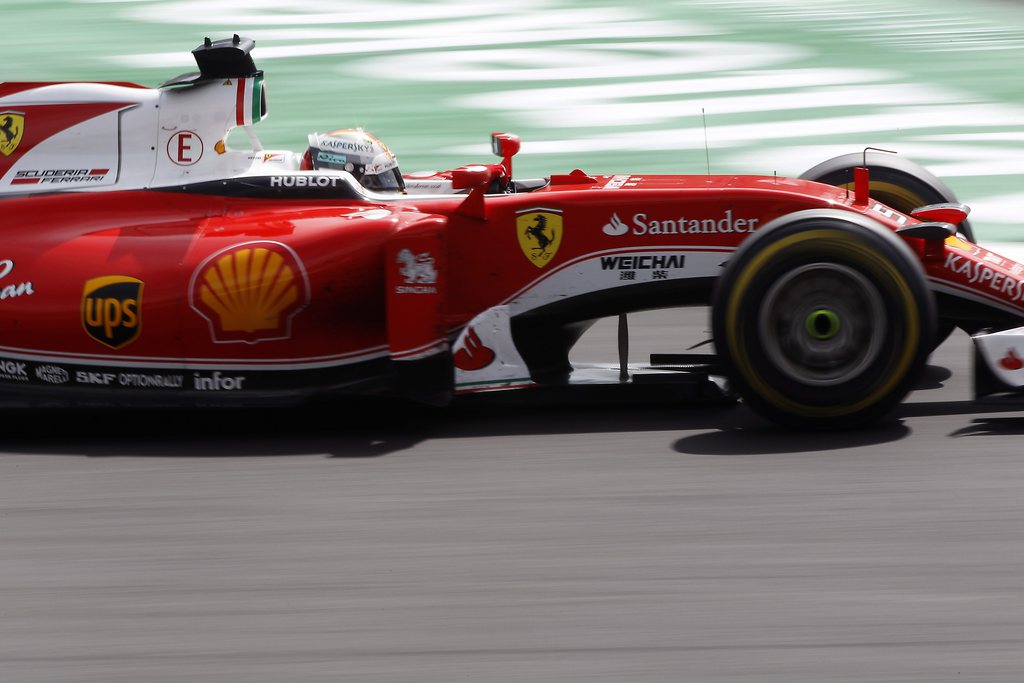 Sebastian Vettel a écopé d'une pénalité de dix secondes pour avoir effectué une manoeuvre contraire au règlement.