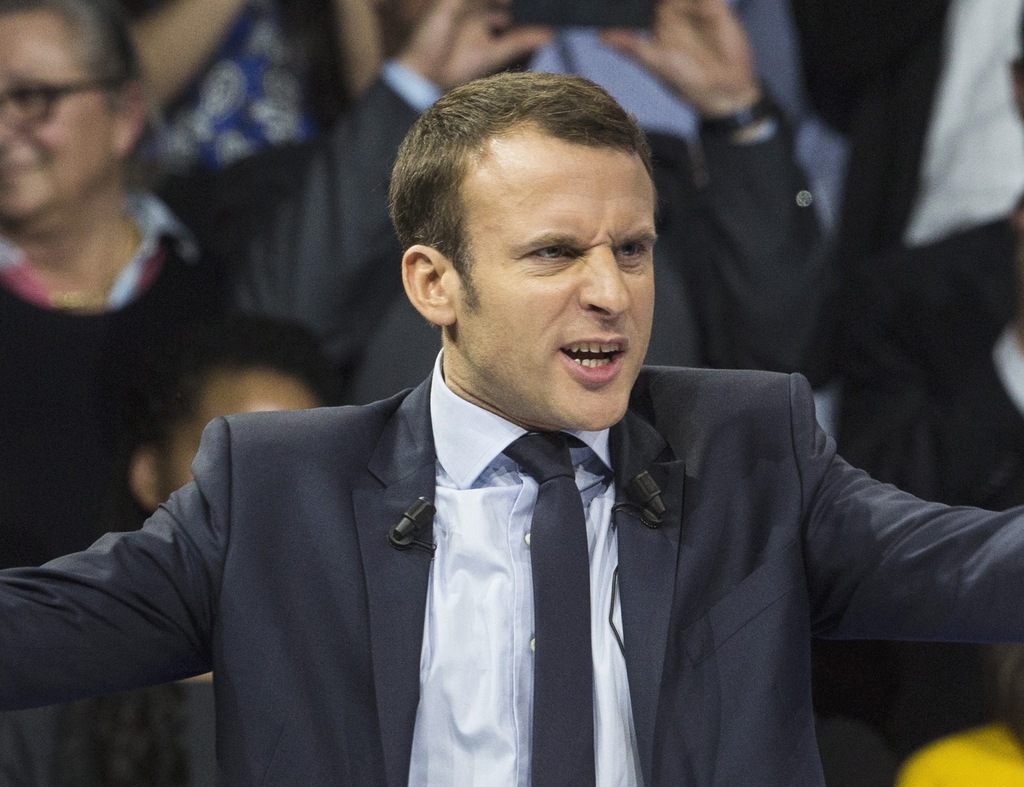 Pour la première fois, un sondage donne Emmanuel Macron vainqueur du premier tour.