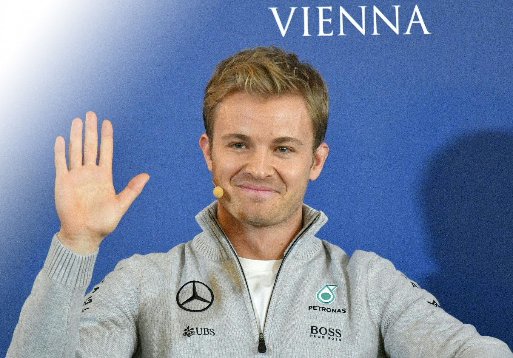 Formel 1-Weltmeister Nico Rosberg am Freitag, 2. Dezember 2016, anlaesslich der Veranstaltung "OEAMTC Welt des Motorsports" im Rahmen der FIA-Generalversammlung in Wien. (KEYSTONE/APA/Herbert Neubauer) MOTORSPORT ROSBERG