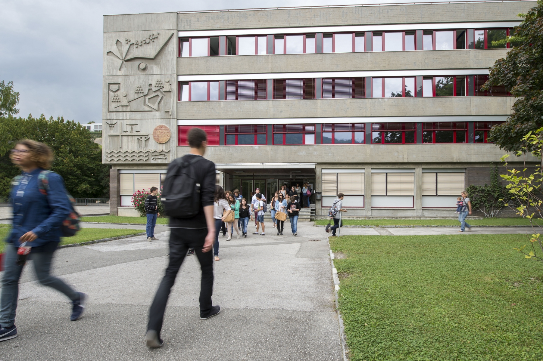 Sion, le 9 septembre 2014



Les effectifs des collégiens ne cessent de diminuer depuis trois ans tandis que ceux des écoles de culture générale augmentent.



Ecole ECG de Sion. 



Sacha Bittel/Le Nouvelliste