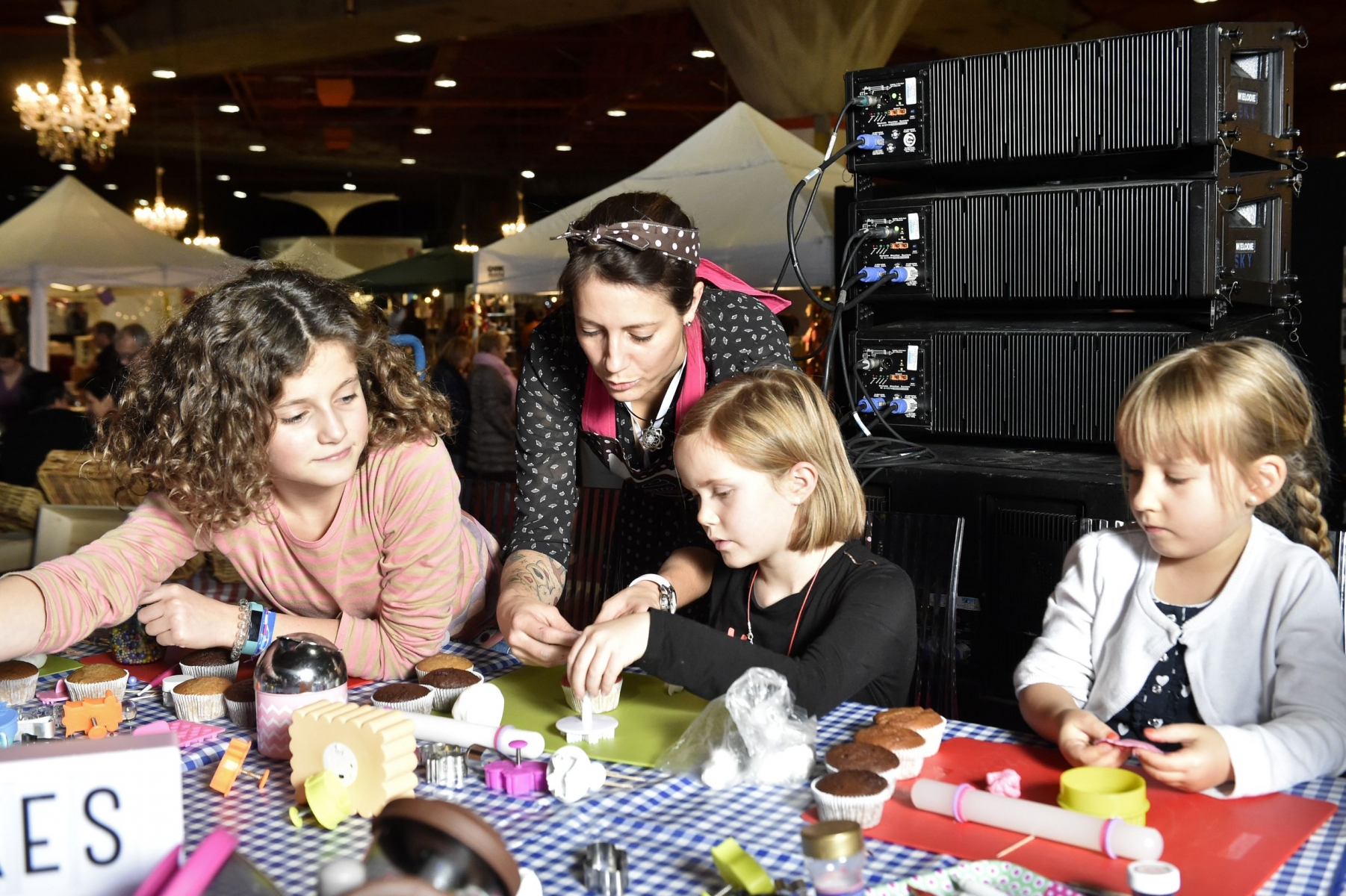 Jeudi, l'atelier pour enfants de décoration de Cupcakes animé par Angélique Neyroud (The Cupcakery) a contribué à parfaitement lancer le 4ème Marché des saveurs et artisans. Qui promet bien d'autres temps forts d'ici à dimanche.