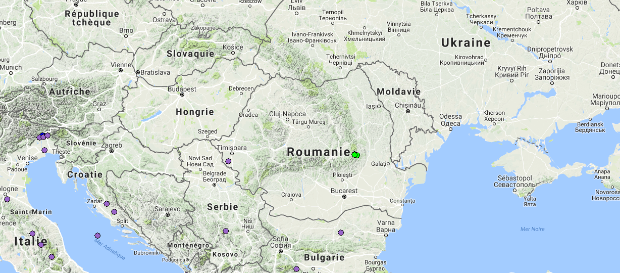 L'épicentre (point vert) se situe à l'est du pays, dans la région de Vrancea.