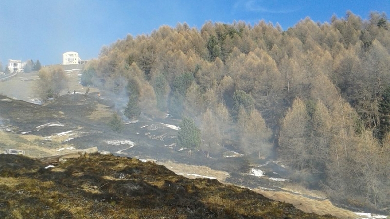 L'an dernier, en décembre, une surface de 10'000 mètres carrés de prairie était partie en fumée en aval du funiculaire Saint-Luc Tignousa.