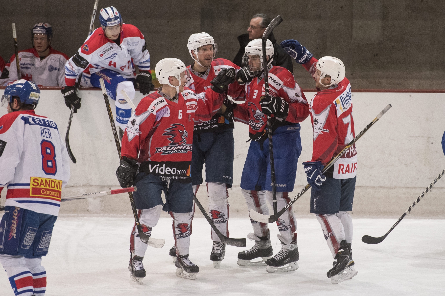 La promotion est dans la poche pour les joueurs du HC Université Neuchâtel.