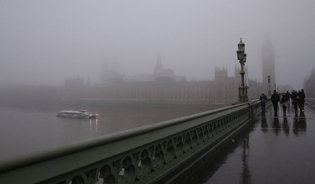 Le pont de Westminster a été fermé, alors que la bombe a été repérée en surface des eaux de la Tamise. (Illustration)