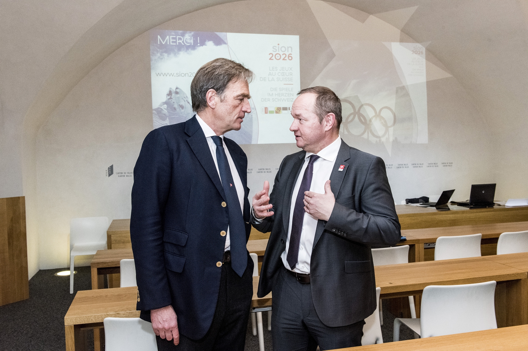 La task-force de Swiss Olympic dirigée par Jürg Stahl (à droite), président de Swiss Olympic et du Conseil national, a rencontré les acteurs de Sion 2026, ici le président Jean-Philippe Rochat.