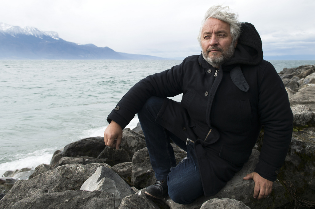Le navigateur suisse, Yvan Bourgnon a tiré un film de son tour du monde, "En équilibre sur l'océan", qui sortira dans les salles romandes le 29 mars.