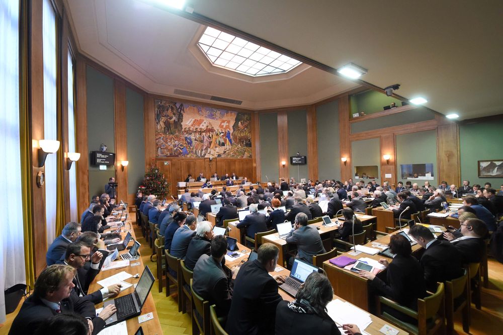La session constitutive du nouveau parlement est prévue le 27 mars 2017.