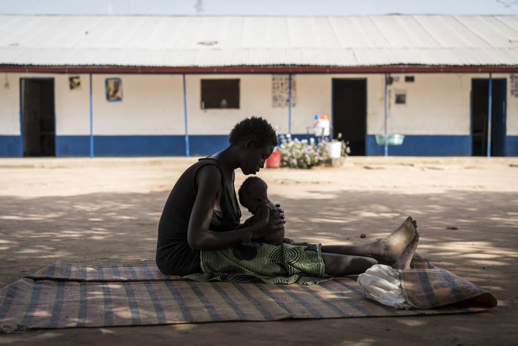 Désemparés et sans nourriture, de nombreux Sud-Soudanais quittent leur pays ravagé depuis 2013 par une guerre civile.