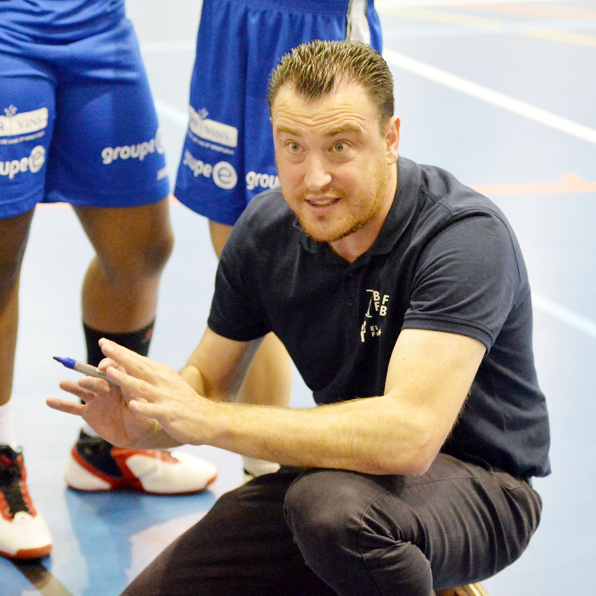 Hélios Basket contre Elfic Fribourg saison 2015 - 2016

le coach de Elfic Fribourg Romain Gaspoz



Daniel Clerc