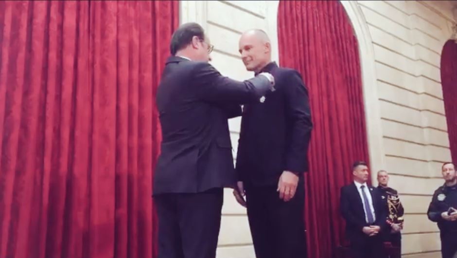 Lors de la cérémonie à l'Elysée, François Hollande a qualifié Bertrand Piccard d'"inspirateur".