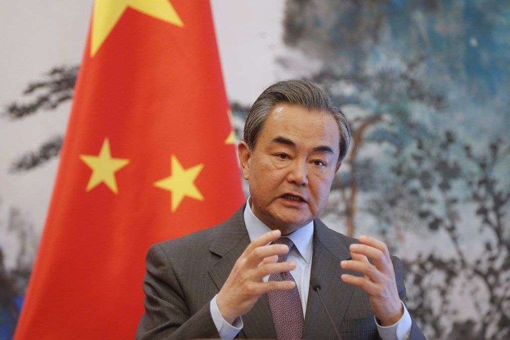 Quiconque provoquerait un conflit dans la péninsule coréenne "devra assumer une responsabilité historique et en payer le prix", a martelé le ministre chinois.