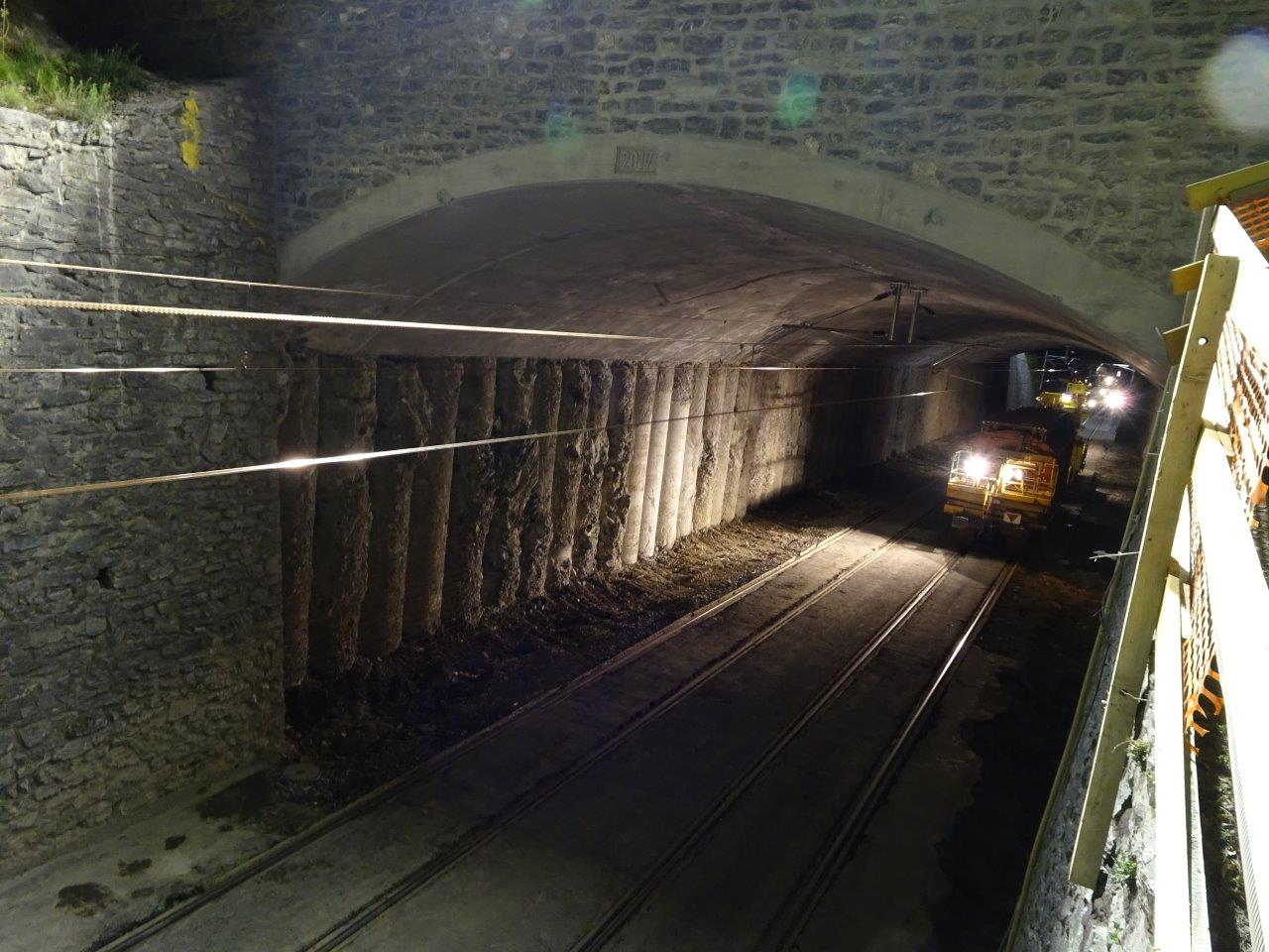 L'ancienne voûte de 1883 n'est plus. Le tunnel de la Raspille peut désormais accueillir les trains à deux étages. 