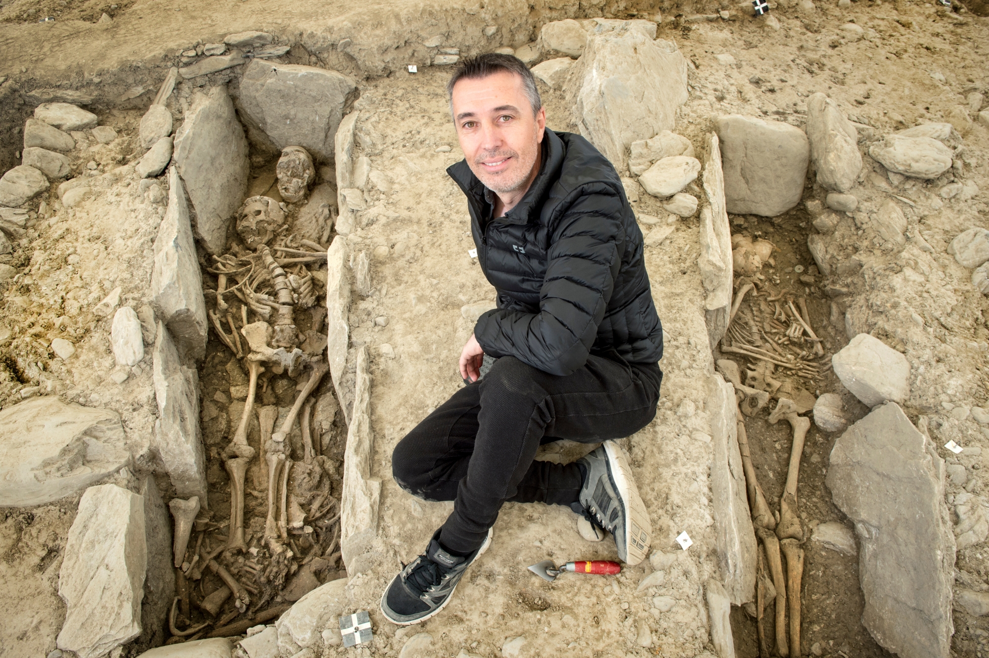 Sion - 12 mai 2017  - Fouilles archéologiques de Don Bosco - Flamur Dalloschi,archéologue,Valaistar du mois d' avril.Photo: Sabine Papilloud DALLOSCHI2