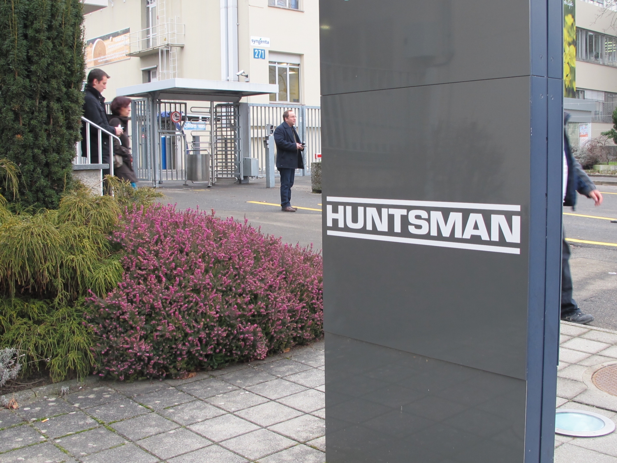 Huntsman emploie quelque 340 personnes à Monthey dans sa division Advanced Materials, ancienne division "polymères" de Ciba, qui fabrique notamment des composites.



Le Nouvelliste