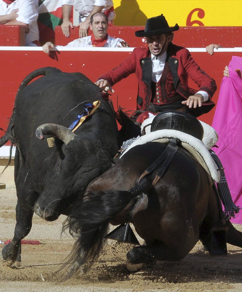 Les fêtes de San Ferrmin à Pampelune sont connues dans le monde entier pour ses lâchés de taureaux dans  et ses corridas.