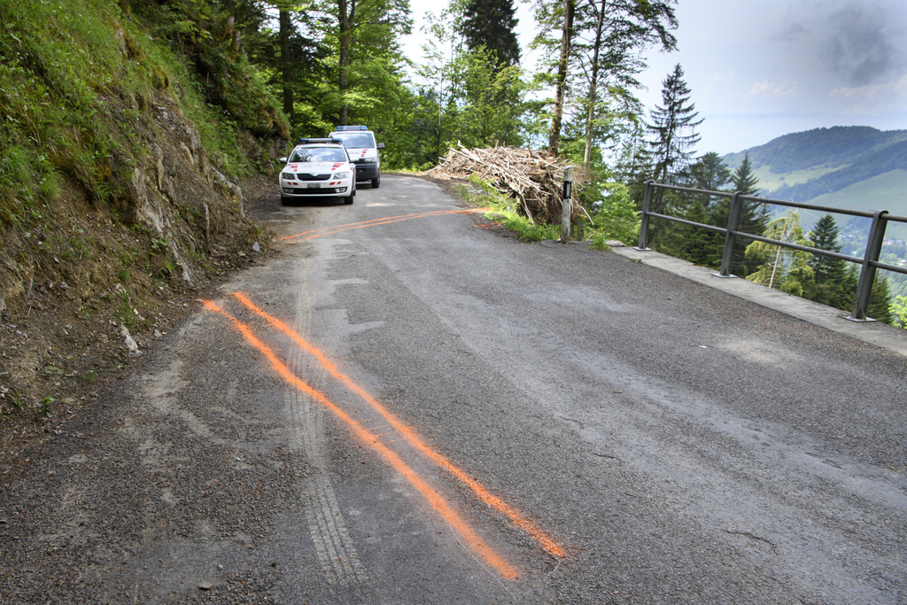 La voiture, qui transportait des étudiants de l'Ecole hôtelière de Glion, est sortie de la route sur les hauteurs de Montreux.