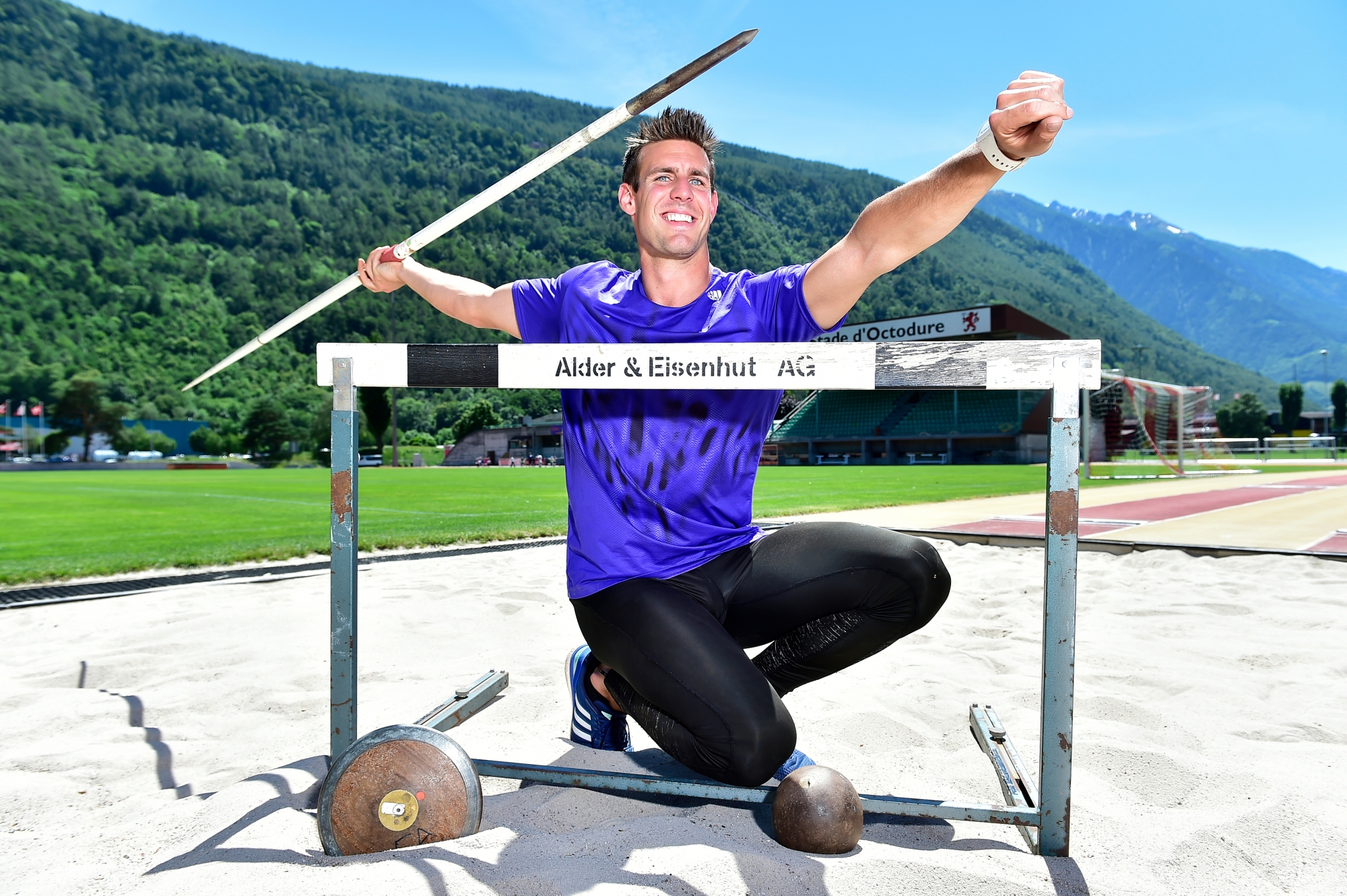 Martigny - 8 juin 2017 - Portrait de Flavien Antille, athlète de décathlon, au stade d'Octodure.  (Le Nouvelliste/ Héloïse MARET)