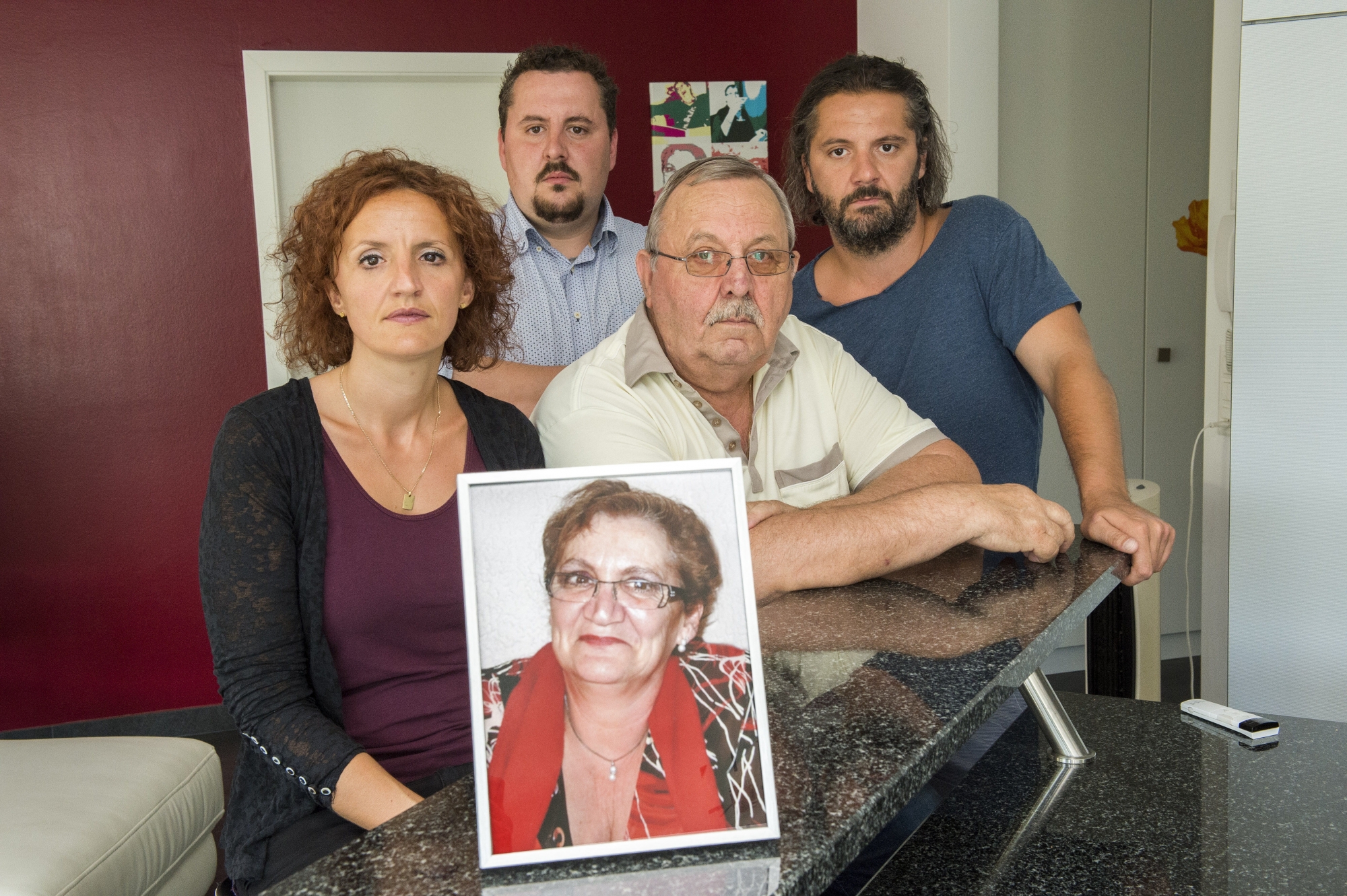 Fully le 16 juin 2017 : La Familie Dubuis qui ont perdu la maman du a une erreur du Dr. Betschart. Caroline, Jean-Pierre (le papa), Gaetan et Florian .©Sacha Bittel/Le Nouvelliste