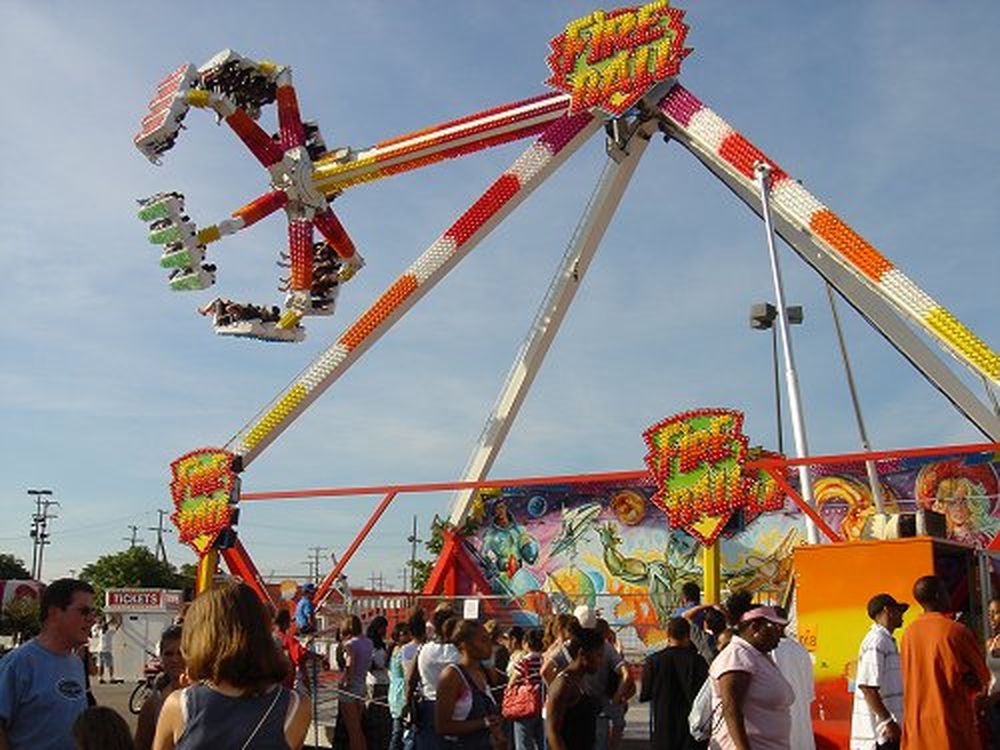 C'est sur ce "Fire Ball" qu'un rang complet s'est détaché, éjectant les passagers à une quinzaine de mètres.