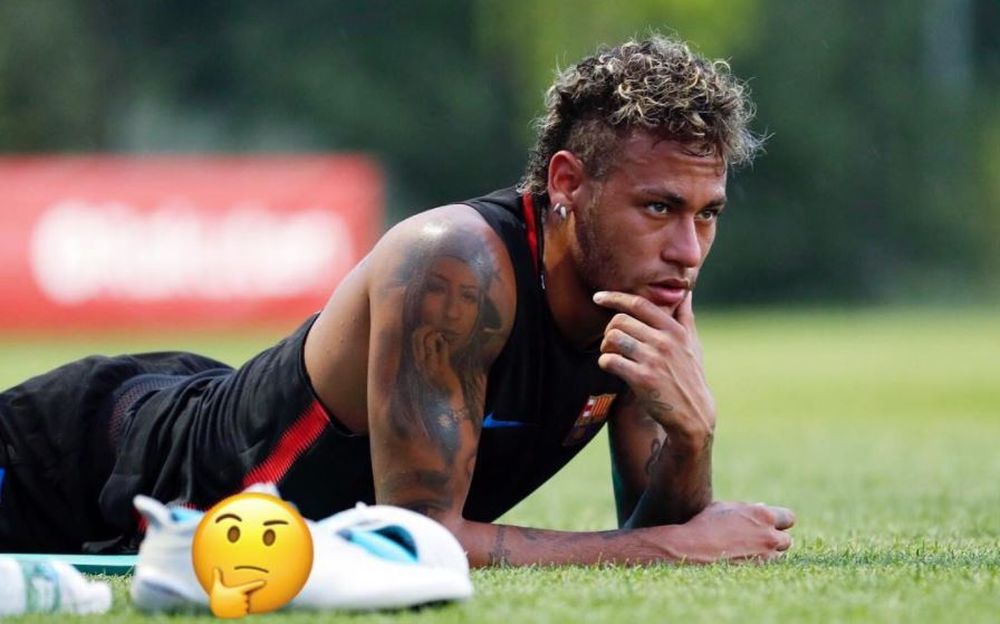 Neymar s'affiche volontairement pensif sur son Instagram.