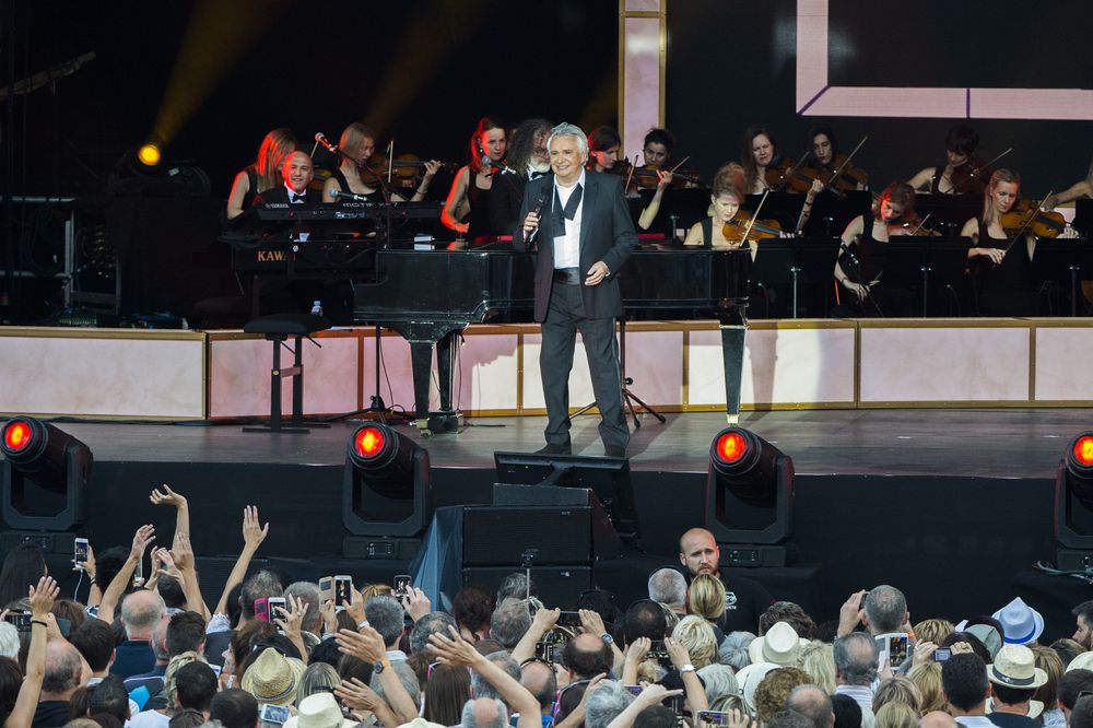 Michel Sardou, la grande classe sur la scène de Tourbillon.