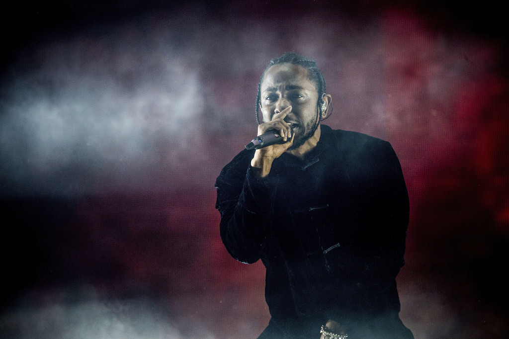 Kendrick Lamar, originaire de Compton, au sud de Los Angeles, partait en tête des pronostics avec huit nominations. Il a finalement fait main basse sur six statuettes.