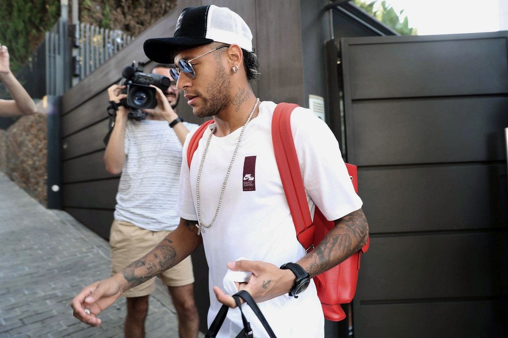 La transaction pour le transfert de Neymar a été conclue pour 222 millions d'euros, le montant de sa clause libératoire.