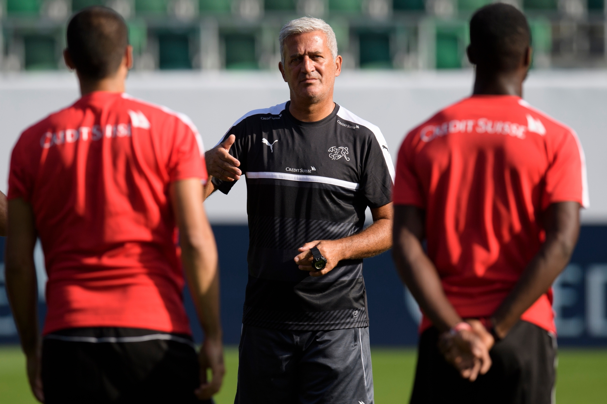 Swiss head coach Vladimir Petkovic is pictured during a training session prior to the 2018 Fifa World Cup group B qualification soccer match between Switzerland and Andorra, on Wednesday, August 30, 2017, in kybunpark stadium in St. Gallen, Switzerland. Switzerland will face Andorra tomorrow. (KEYSTONE/Gian Ehrenzeller) SOCCER SWITZERLAND TRAINING