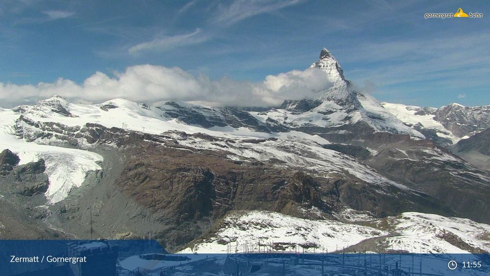 A Zermatt, pliusieurs webcams braquent leur objectif sur la région du Cervin, sommet emblématique du Valais et de toute la Suisse.