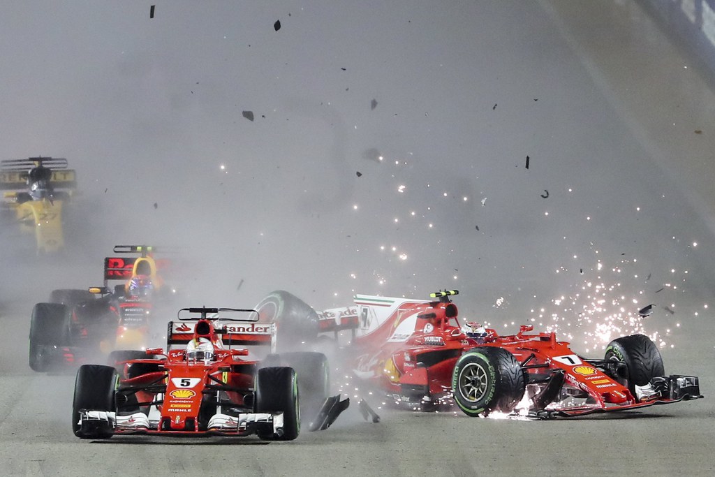 Sebastian Vettel et Kimi Raikkonen ont réalisé un départ catastrophique.
