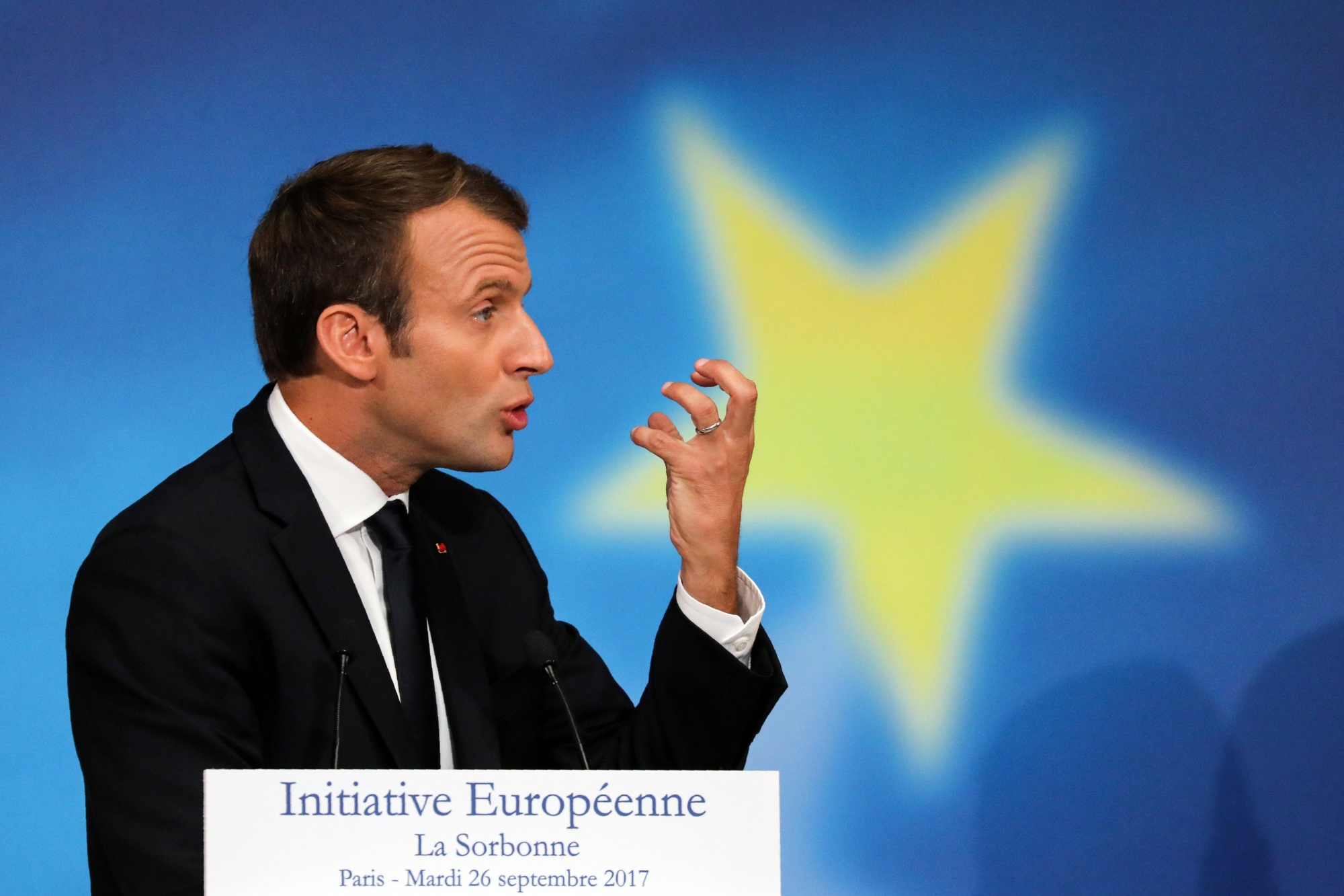 epa06228201 French President Emmanuel Macron delivers a speech on the European Union at the amphitheater of the Sorbonne University in Paris, France, 26 September 2017. French President Emmanuel Macron will set out his vision for a rebooted European Union.  EPA/LUDOVIC MARIN / POOL MAXPPP OUT FRANCE POLITICS EU DIPLOMACY