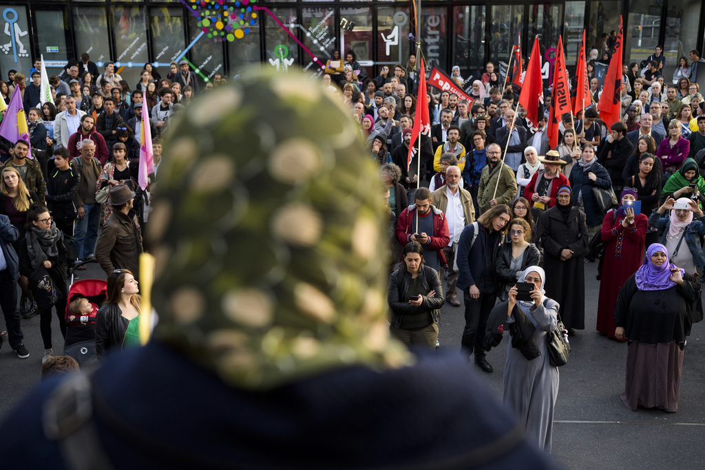 Plus de 500 personnes se sont rassemblées contre l'islamophobie mercredi à Lausanne.