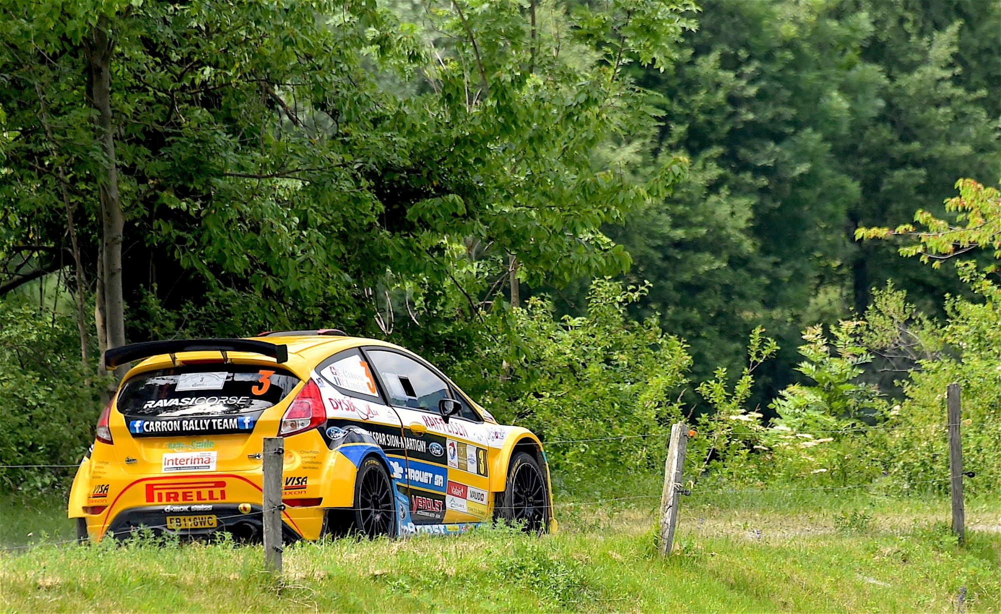 Sébastien Carron, ici sur les routes du rallye du Chablais qu'il a remporté début juin, tentera de remporter le Rallye International du Valais au niveau suisse le week du 26 au 28 octobre prochain.