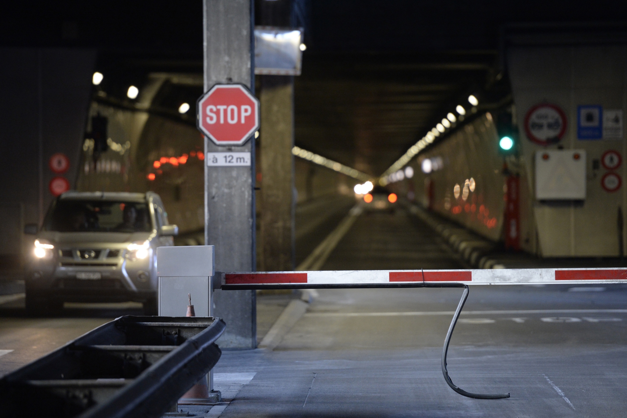 La barrière du tunnel du Grand-Saint-Bernard ne se rouvrira pas avant le 30 novembre prochain.