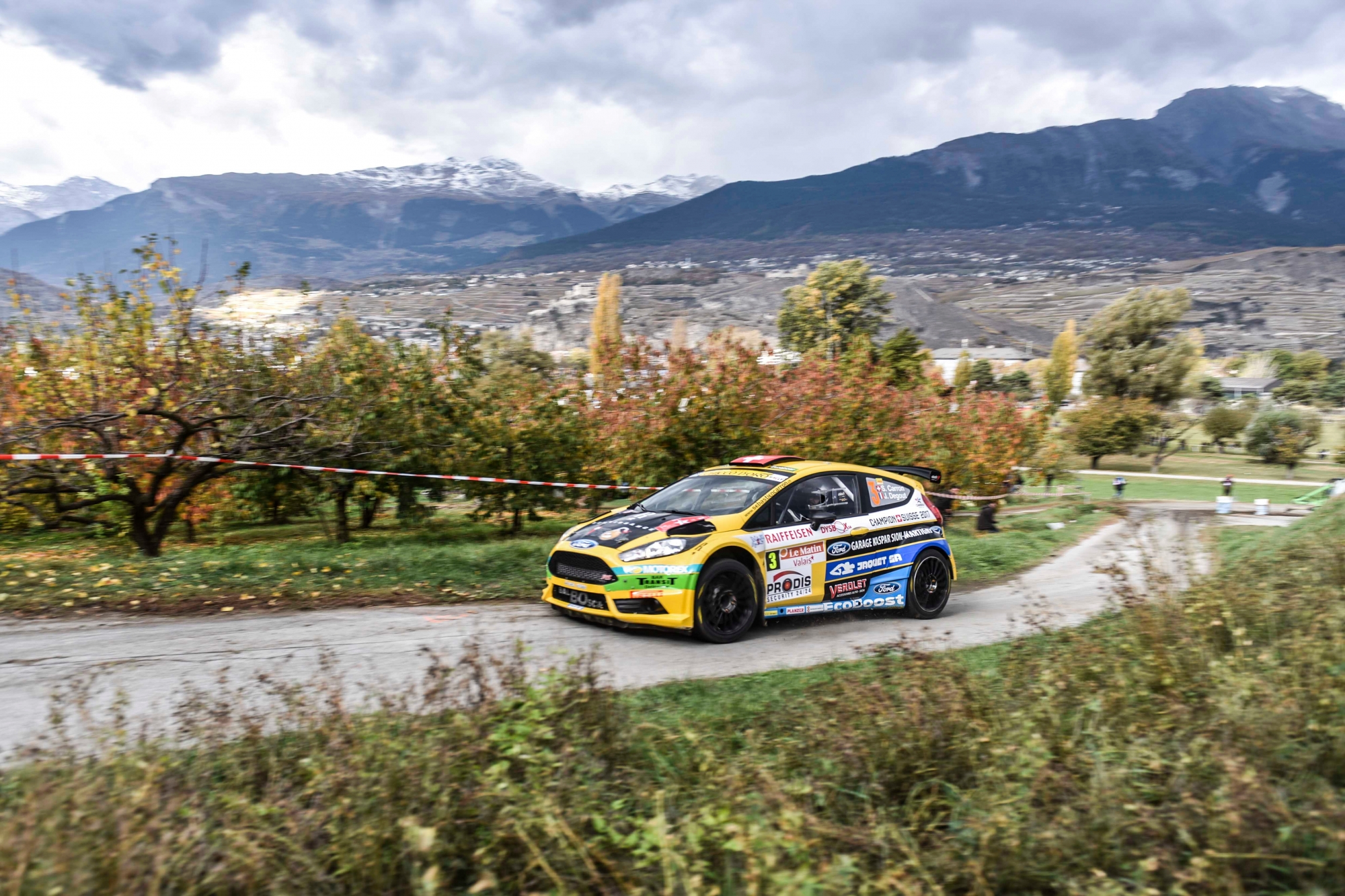 Edition 2017 du Rallye du Valais  à la spéciale des casernes , sur l'image sur l'image: le pilote Valaisan SeÌbastien CARRON