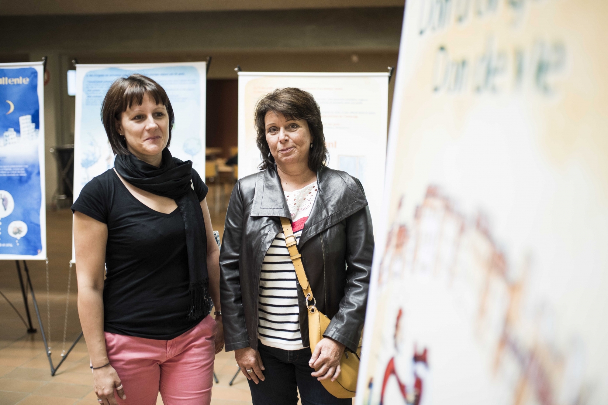 Geneviève Reuse-Rossa, enseignante au collège des Creusets, et Nicole Vernier (à droite), bibliothécaire du lieu, ont toutes deux témoigné.