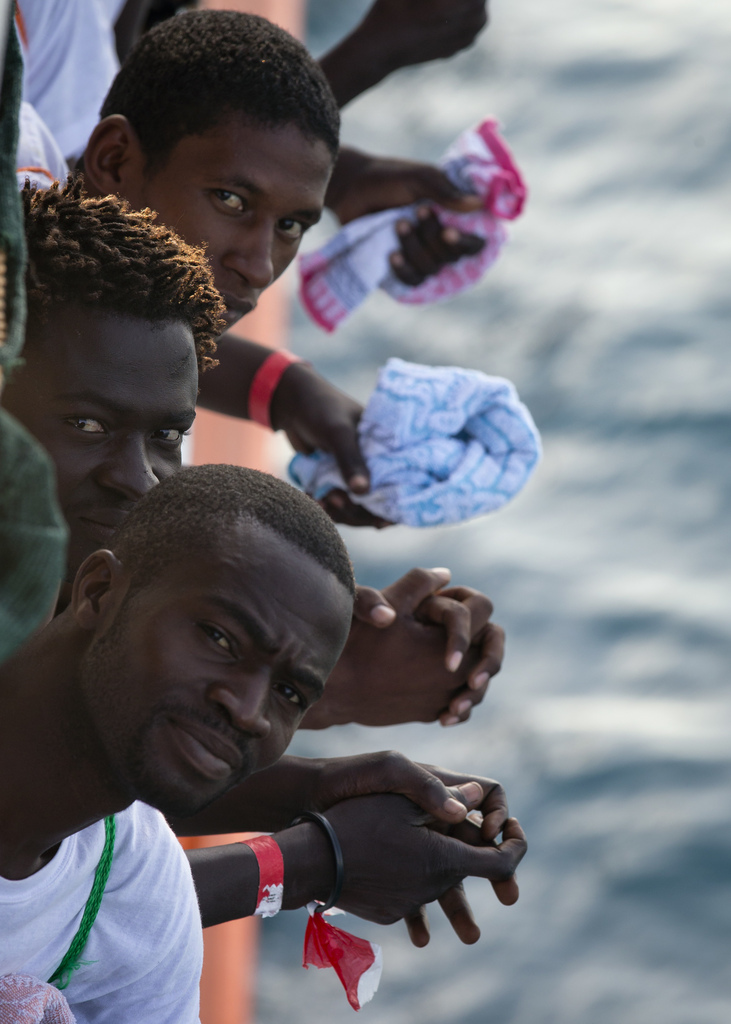 Plus de 250 migrants ont été secourus alors qu'ils tentaient de rejoindre l'Espagne en traversant la Méditerranée. 
